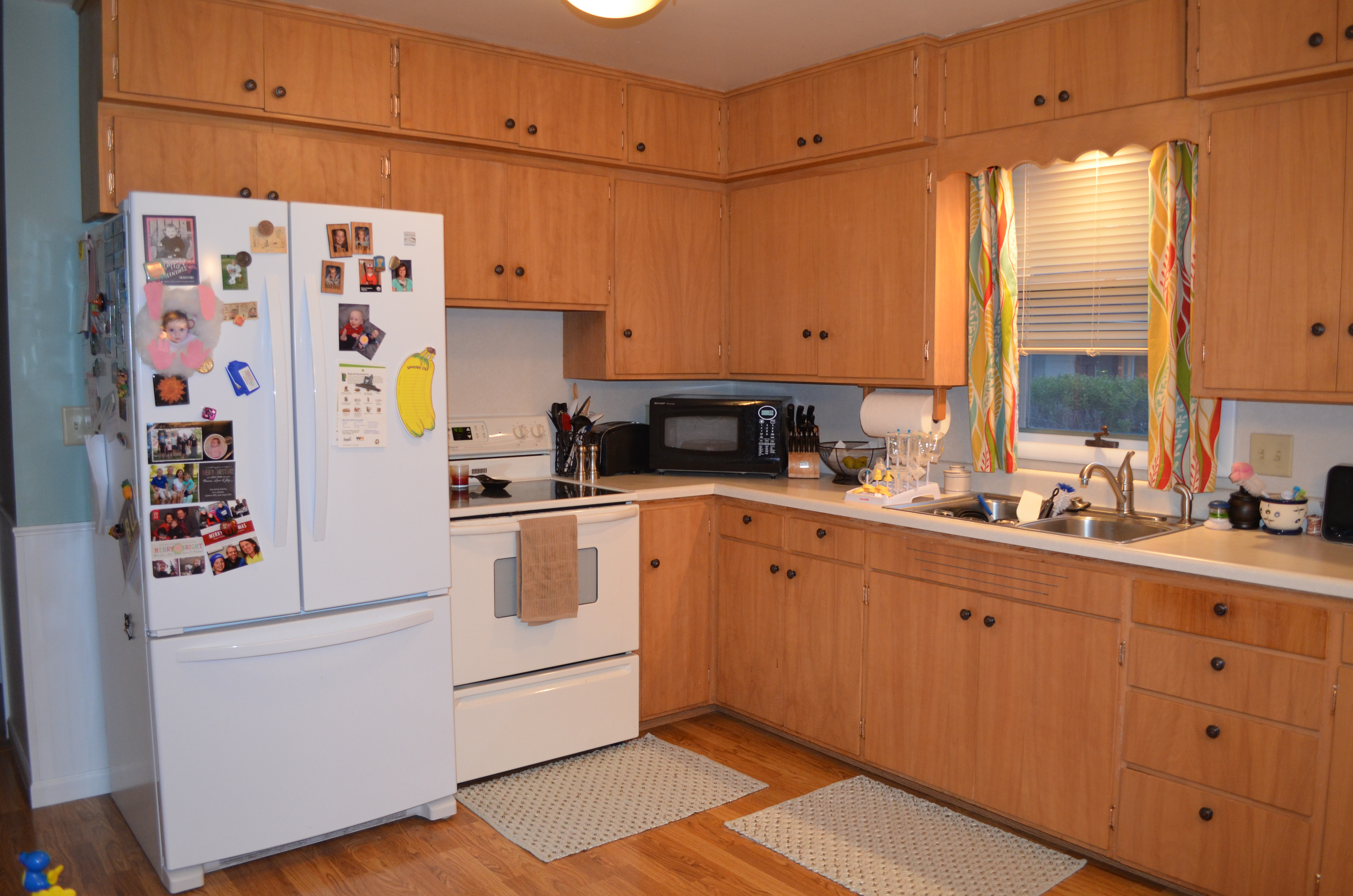 modern kitchen with oak cabinets  Paint Colours  Honey Oak Kitchen